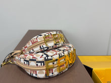 Load image into Gallery viewer, FF778 Fendi Fendigraphy Bag / M:26 x 16cm/S:18 x 9 cm