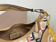 Load image into Gallery viewer, FF778 Fendi Fendigraphy Bag / M:26 x 16cm/S:18 x 9 cm
