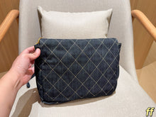Load image into Gallery viewer, CC1381 Chanel 25P Denim Hobo Messenger Bag / 28 x 23 x 5 cm