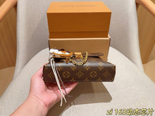 Load image into Gallery viewer, LB1438 Louis Vuitton Madeleine Nano / 20 x 11 x 5 cm