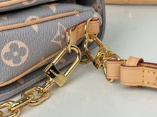 Load image into Gallery viewer, LB1039 Pochette Métis East West / HIGHEST QUALITY VERSION / 8.5 x 5.3 x 2.4 inches