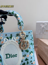 Load image into Gallery viewer, DR649 Dior Lady D-Lite Bag / HIGHEST QUALITY VERSION / 24 cm