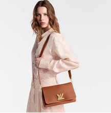 Load image into Gallery viewer, LB1045 Soft Twist / HIGHEST QUALITY VERSION / 10.6 x 7.5 x 3.5 inches