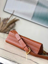 Load image into Gallery viewer, LB1045 Soft Twist / HIGHEST QUALITY VERSION / 10.6 x 7.5 x 3.5 inches