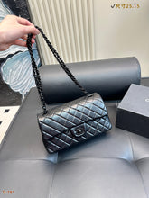 Load image into Gallery viewer, CC1127 Medium Classic Handbag / 6 × 9.9 × 2.5 in