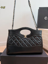 Load image into Gallery viewer, CC1680 CHANEL 26A 31 Bag / 32 x 25 x 5.5 cm