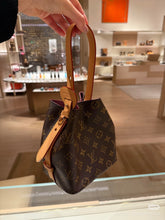 Load image into Gallery viewer, LB1580 LV All In BB Bucket Bag / 16×18×12cm