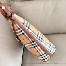 Load image into Gallery viewer, BUR137 Burberry House Check Canvas / HIGHEST QUALITY VERSION / 30×30×12.5cm