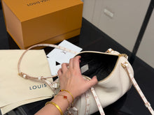 Load image into Gallery viewer, LB1533 LV Express PM Handbag / 26 x 17 x 13.5 cm
