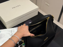 Load image into Gallery viewer, PD398 PRADA Vintage-Inspired Hobo / 37 x 24 cm