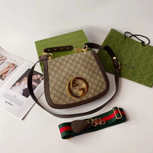 Load image into Gallery viewer, GC595 Blondie Medium Top Handle Bag / 11.4"W x 8.7"H x 2.7"D