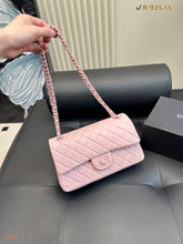 Load image into Gallery viewer, CC1127 Medium Classic Handbag / 6 × 9.9 × 2.5 in