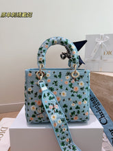 Load image into Gallery viewer, DR649 Dior Lady D-Lite Bag / HIGHEST QUALITY VERSION / 24 cm