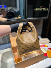 Load image into Gallery viewer, LB1330 Atlantis BB / 6.7 x 6.7 x 2.8 inches