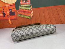 Load image into Gallery viewer, MBG050 Messenger Bag with Interlocking G / 11.8"W x 8.8"H x 2"D