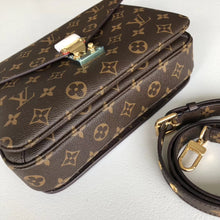 Load image into Gallery viewer, LB001 9.8x7.5x2.8 inch