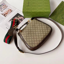 Load image into Gallery viewer, GC595 Blondie Medium Top Handle Bag / 11.4"W x 8.7"H x 2.7"D