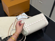 Load image into Gallery viewer, LB1533 LV Express PM Handbag / 26 x 17 x 13.5 cm