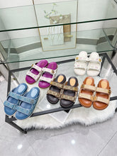 Load image into Gallery viewer, SE1387 Women's Sandal with Double G / Size5-11