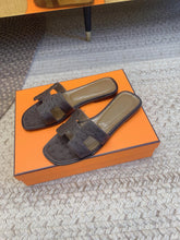 Load image into Gallery viewer, SE1582 Hermes Oran Sandal / Size5-12