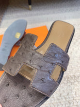 Load image into Gallery viewer, SE1582 Hermes Oran Sandal / Size5-12