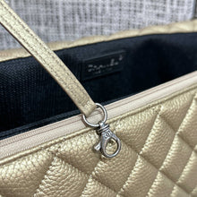 Load image into Gallery viewer, CC1518 Chanel Vintage Golden Airport Bag / HIGHEST QUALITY VERSION / 46.6 × 29 × 17 cm