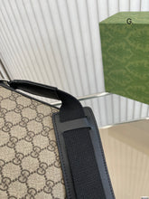 Load image into Gallery viewer, MBG054 GG Messenger / W10.6 x H11 x D2in