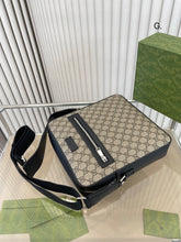 Load image into Gallery viewer, MBG054 GG Messenger / W10.6 x H11 x D2in