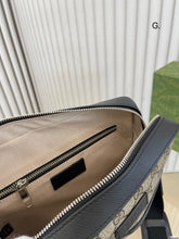 Load image into Gallery viewer, MBG054 GG Messenger / W10.6 x H11 x D2in