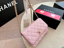 Load image into Gallery viewer, CC1004 Wallet on Chain / 4.7 × 7.6 × 2.1 in