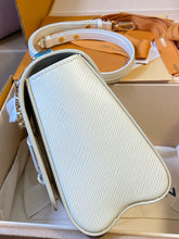 Load image into Gallery viewer, LB1333 Twist MM / 9.1 x 6.7 x 3.7 inches / HIGHEST QUALITY VERSION