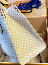 Load image into Gallery viewer, LB1334 OnTheGo PM / 9.8 x 7.5 x 4.5 inches / HIGHEST QUALITY VERSION