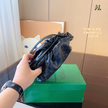 Load image into Gallery viewer, BV060 Mini Pouch / 5.1x8.6x1.9inch