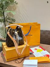 Load image into Gallery viewer, LB1029 Néonoé BB / 7.9 x 7.9 x 5.1 inches