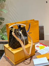 Load image into Gallery viewer, LB1029 Néonoé BB / 7.9 x 7.9 x 5.1 inches