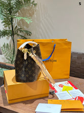 Load image into Gallery viewer, LB1029 Néonoé BB / 7.9 x 7.9 x 5.1 inches