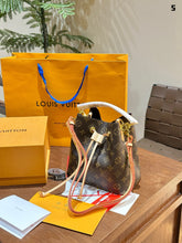 Load image into Gallery viewer, LB1029 Néonoé BB / 7.9 x 7.9 x 5.1 inches