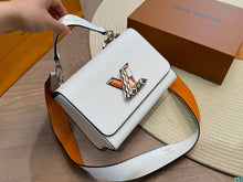 Load image into Gallery viewer, LB1030 Twist MM / 9.1 x 6.7 x 3.7 inches