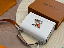 Load image into Gallery viewer, LB1030 Twist MM / 9.1 x 6.7 x 3.7 inches