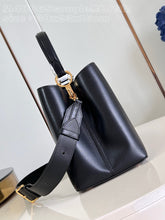 Load image into Gallery viewer, LB1033 Capucines GM Souple / HIGHEST QUALITY VERSION / 15 x 9.1 x 6.3 inches