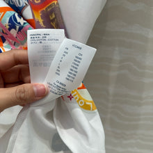 Load image into Gallery viewer, CLTH455 LV Travel Patch Print T-Shirt / SizeS/M/L