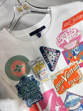 Load image into Gallery viewer, CLTH455 LV Travel Patch Print T-Shirt / SizeS/M/L