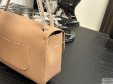Load image into Gallery viewer, CC1522 Chanel 26S Flap Shoulder Bag / M:32 × 19.5 × 10 cm / L: 38.5 × 26 × 11 cm