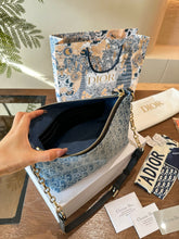 Load image into Gallery viewer, DR427 Diorstar Hobo Bag with Chain / 9.8 x 5.5 x 4 inches