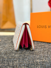 Load image into Gallery viewer, LB1293 Zippy Wallet / 7.7 x 4.1 x 1 inches / HIGHEST QUALITY VERSION