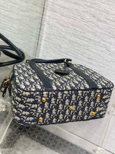 Load image into Gallery viewer, DR398 Medium/Large D-Vibe Bowling Bag / HIGHEST QUALITY VERSION