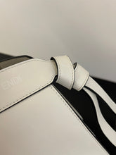 Load image into Gallery viewer, FF192 Peekaboo ISeeU Petite / HIGHEST QUALITY VERSION / 6.1x4.3x7.9inch