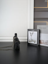 Load image into Gallery viewer, CC1383 Chanel 26C Caviar Vanity Case / 19 x 12 cm