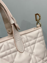 Load image into Gallery viewer, DR674 Dior Toujours Small Bag / HIGHEST QUALITY VERSION / 23 × 15.5 × 12 cm