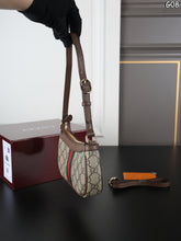 Load image into Gallery viewer, GC784 Gucci Ophidia Mini Shoulder Bag / 19 x 10 cm